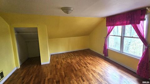 Tiny photo for 203 ORCHARD Drive, Carbondale, IL 62901 (MLS # EB460544)