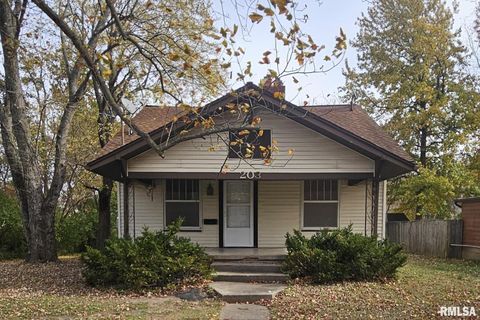 Tiny photo for 203 ORCHARD Drive, Carbondale, IL 62901 (MLS # EB460544)
