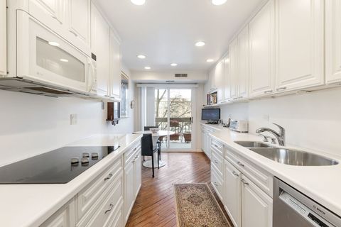 Tiny photo for 1220 Rudolph Road #3H, Northbrook, IL 60062 (MLS # 12549350)