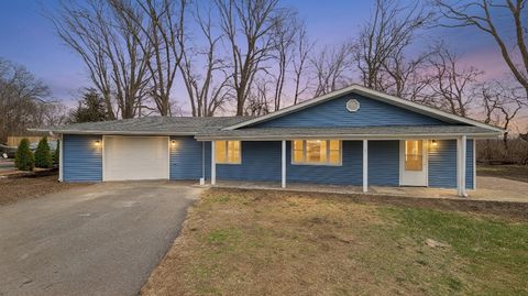 Photo of 1624 Chicago Street, Dixon, IL 61021 (MLS # 12600984)