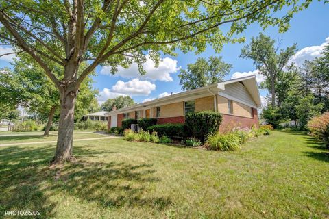 Tiny photo for 4707 Fairview Avenue, Downers Grove, IL 60515 (MLS # 12588967)