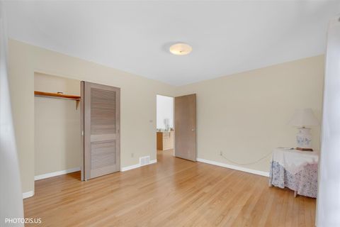 Tiny photo for 4707 Fairview Avenue, Downers Grove, IL 60515 (MLS # 12588967)