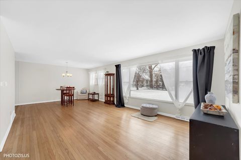 Tiny photo for 4707 Fairview Avenue, Downers Grove, IL 60515 (MLS # 12588967)