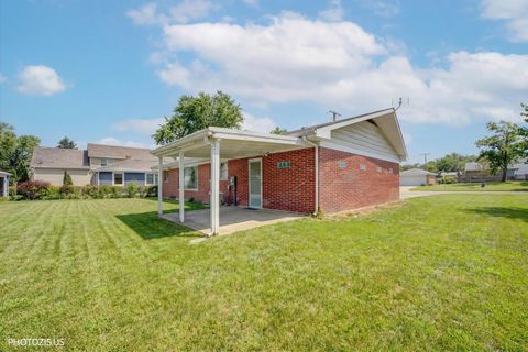 Tiny photo for 4707 Fairview Avenue, Downers Grove, IL 60515 (MLS # 12588967)