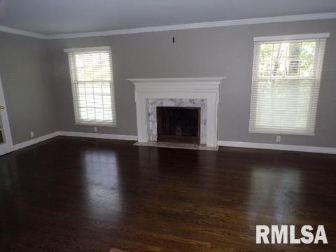 Tiny photo for 16 WILDWOOD Trail, Bettendorf, IA 52722 (MLS # QC4268495)