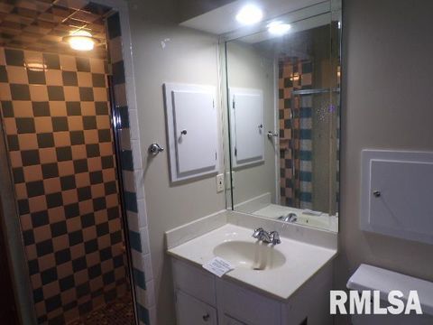 Tiny photo for 16 WILDWOOD Trail, Bettendorf, IA 52722 (MLS # QC4268495)