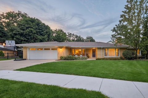 Tiny photo for 677 Wingate Road, Glen Ellyn, IL 60137 (MLS # 12759297)