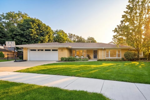 Tiny photo for 677 Wingate Road, Glen Ellyn, IL 60137 (MLS # 12759297)