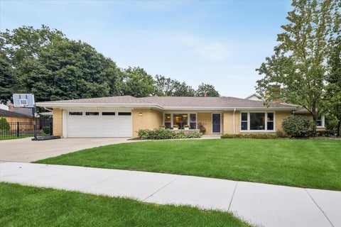 Photo of 677 Wingate Road, Glen Ellyn, IL 60137 (MLS # 12759297)