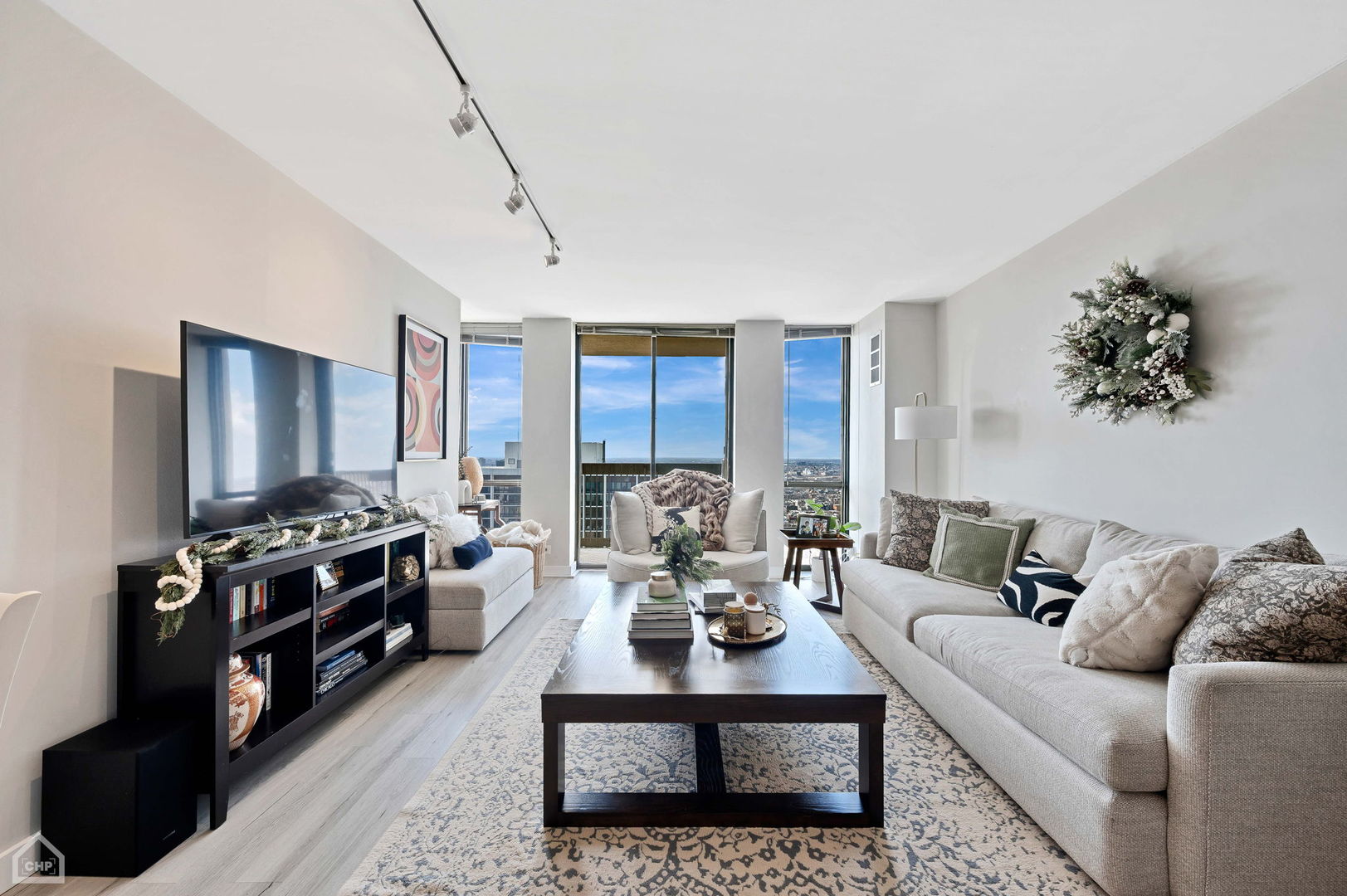 1660 N La Salle Drive 3506