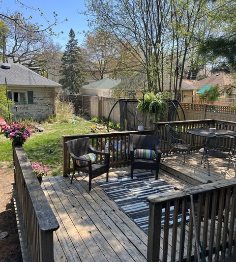 Tiny photo for 330 N Ridgeland Avenue, Oak Park, IL 60302 (MLS # 12323673)