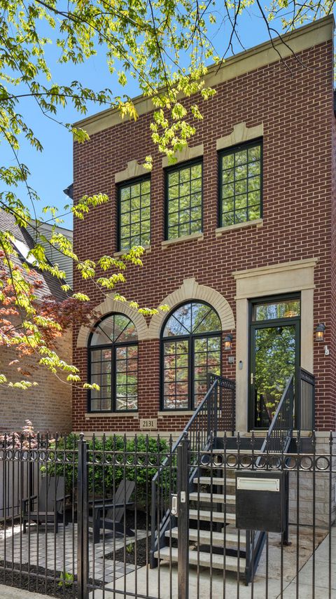 Photo of 2131 W Dickens Avenue, Chicago, IL 60647 (MLS # 12631802)