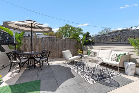 Tiny photo for 2131 W Dickens Avenue, Chicago, IL 60647 (MLS # 12631802)