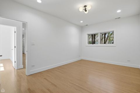 Tiny photo for 2144 W Schiller Street #E, Chicago, IL 60622 (MLS # 12611365)