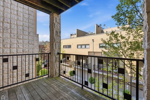 Tiny photo for 2144 W Schiller Street #E, Chicago, IL 60622 (MLS # 12611365)