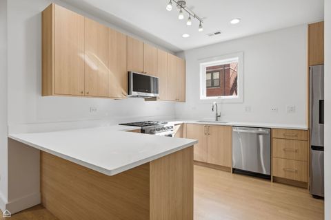 Tiny photo for 2144 W Schiller Street #E, Chicago, IL 60622 (MLS # 12611365)