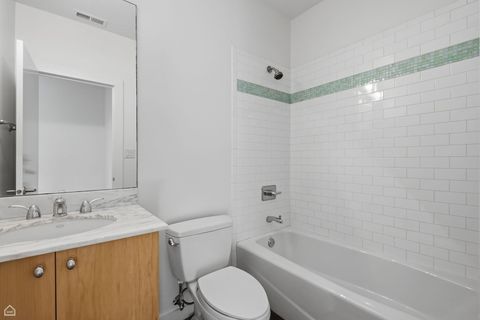 Tiny photo for 2144 W Schiller Street #E, Chicago, IL 60622 (MLS # 12611365)