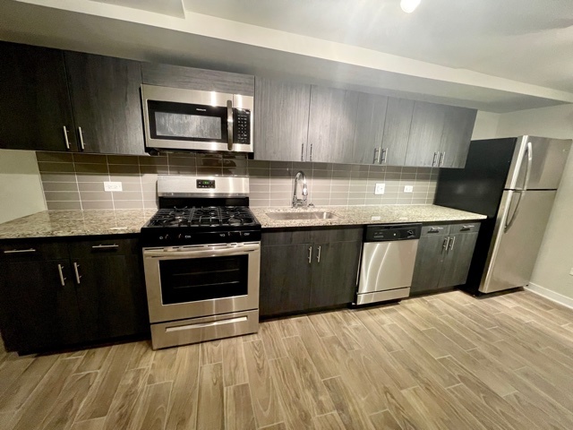 1947 W Sunnyside Avenue GDN