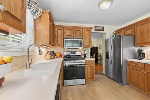 Tiny photo for 1230 S Wellington Court, Buffalo Grove, IL 60089 (MLS # 12648382)