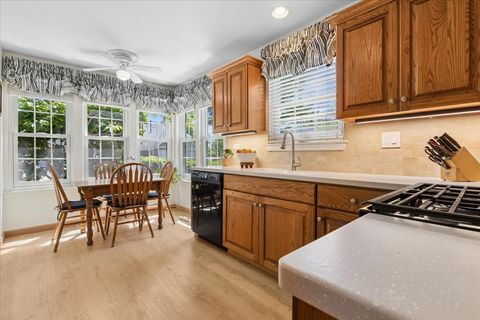 Tiny photo for 1230 S Wellington Court, Buffalo Grove, IL 60089 (MLS # 12648382)