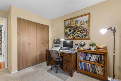 Tiny photo for 1230 S Wellington Court, Buffalo Grove, IL 60089 (MLS # 12648382)
