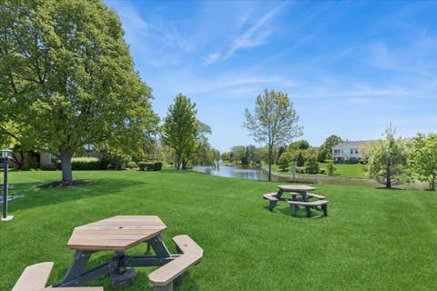 Tiny photo for 1230 S Wellington Court, Buffalo Grove, IL 60089 (MLS # 12648382)