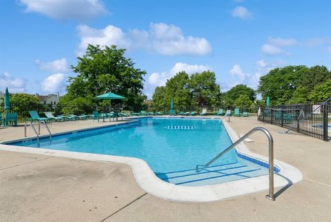Tiny photo for 1230 S Wellington Court, Buffalo Grove, IL 60089 (MLS # 12648382)