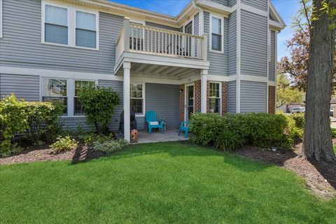 Tiny photo for 1230 S Wellington Court, Buffalo Grove, IL 60089 (MLS # 12648382)