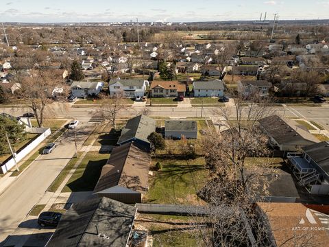 Tiny photo for 703 Yates Avenue, Romeoville, IL 60446 (MLS # 12524207)