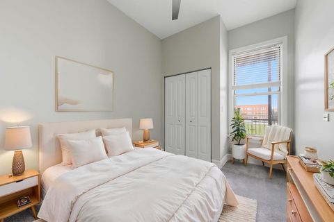 Tiny photo for 4852 S Prairie Avenue #2B, Chicago, IL 60615 (MLS # 12602661)