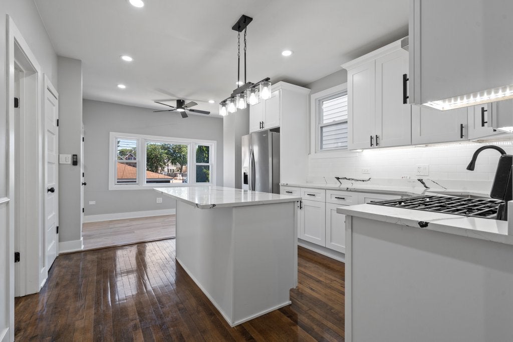 5110 W 31st Place