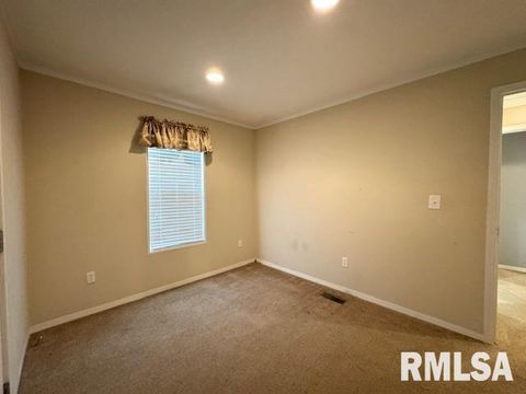 Tiny photo for 509 W MADISON Street, Herrin, IL 62948 (MLS # EB460485)