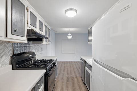 Tiny photo for 8025 Woodglen Lane #403, Downers Grove, IL 60516 (MLS # 12707796)