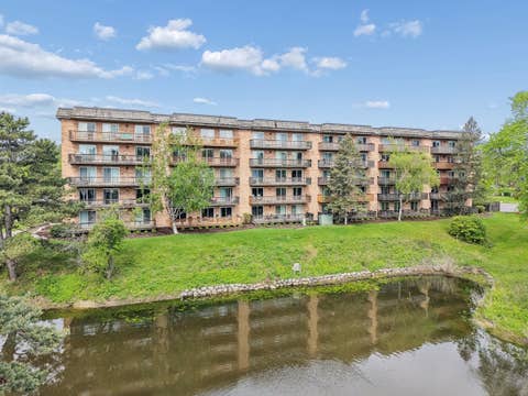Tiny photo for 8025 Woodglen Lane #403, Downers Grove, IL 60516 (MLS # 12707796)