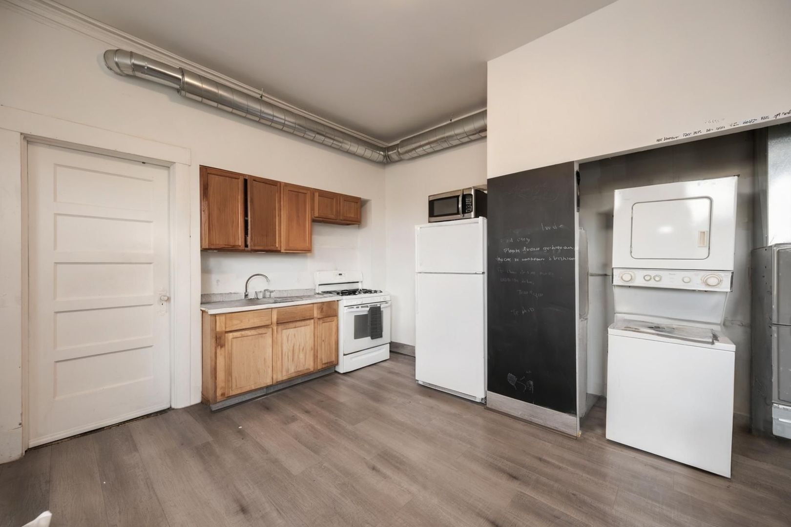 352 S HAMLIN Boulevard