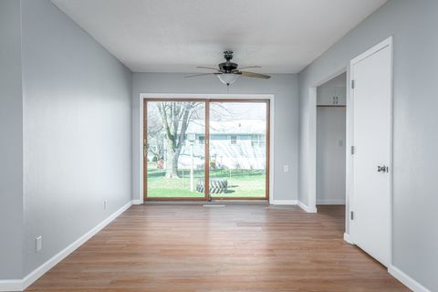 Tiny photo for 6420 N Ripley Street, Davenport, IA 52806 (MLS # 12582271)