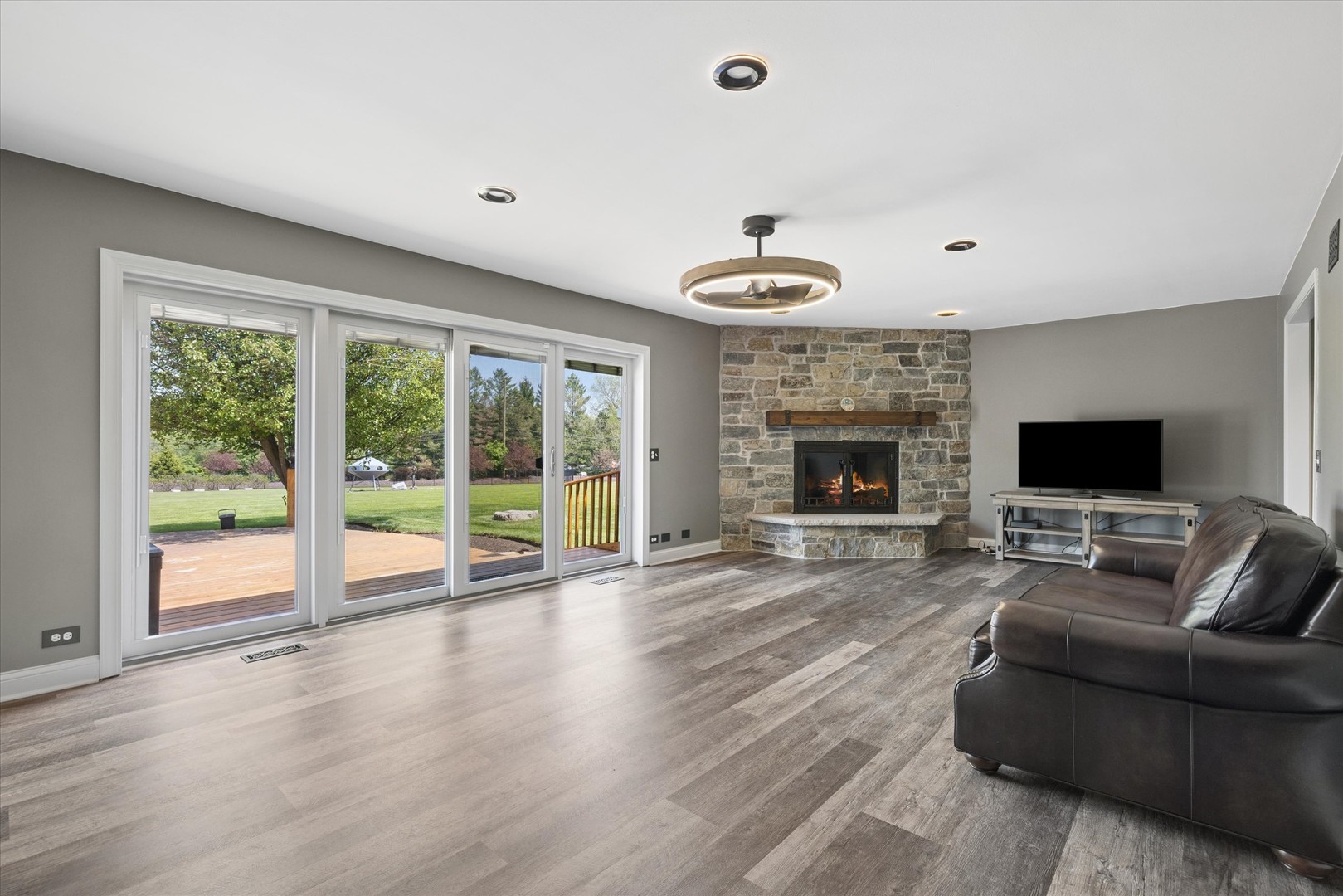 6731 Estate Lane