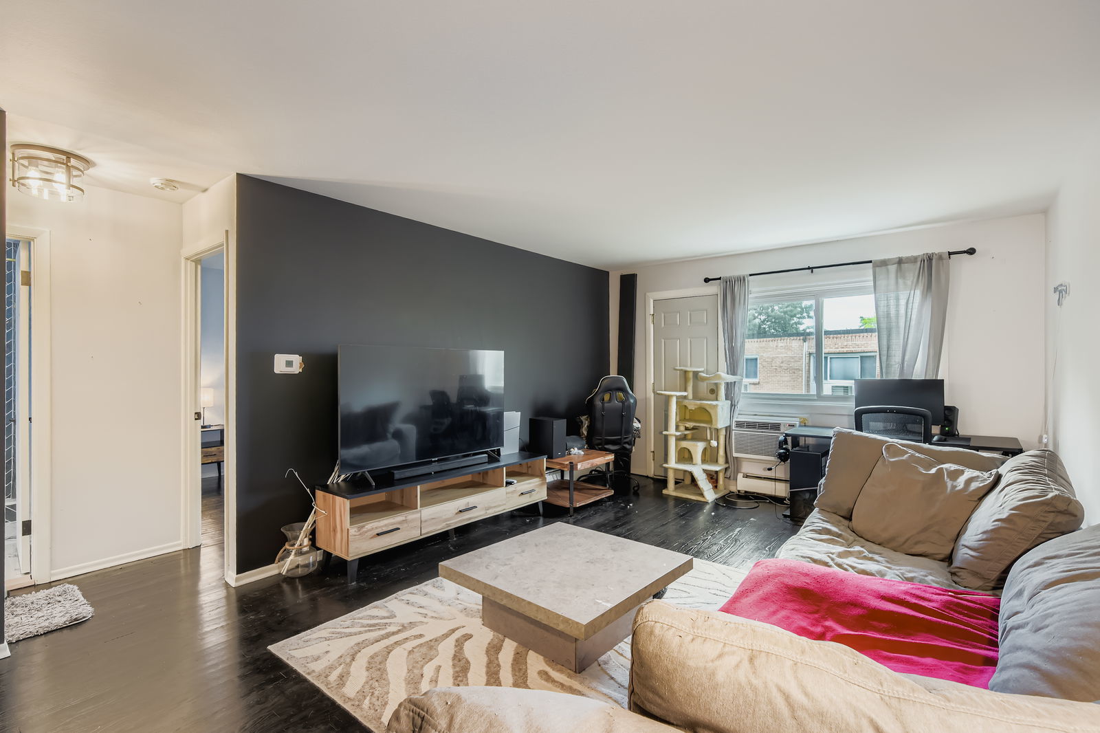 8541 Lotus Avenue 914