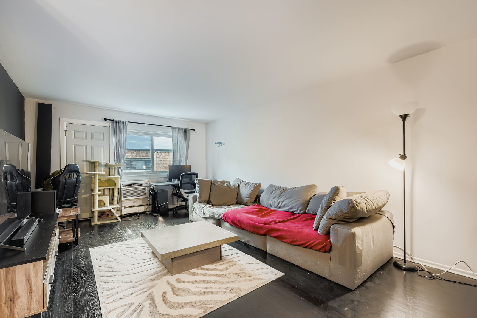 8541 Lotus Avenue 914