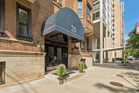 Tiny photo for 20 E Goethe Street #206, Chicago, IL 60610 (MLS # 12730296)