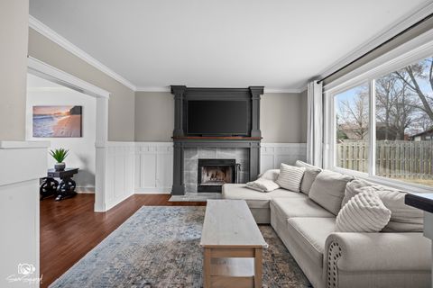 Tiny photo for 90 Arbor Avenue, Sugar Grove, IL 60554 (MLS # 12586025)