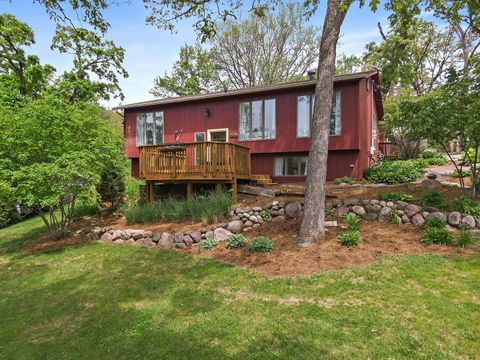543 Blackhawk Drive Lake In The Hills IL 60156