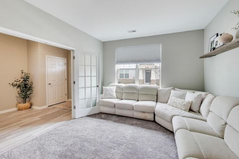 Tiny photo for 3314 Trillium Circle, Rolling Meadows, IL 60008 (MLS # 12574296)