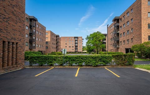Tiny photo for 9332 Landings Lane #502, Des Plaines, IL 60016 (MLS # 12723935)