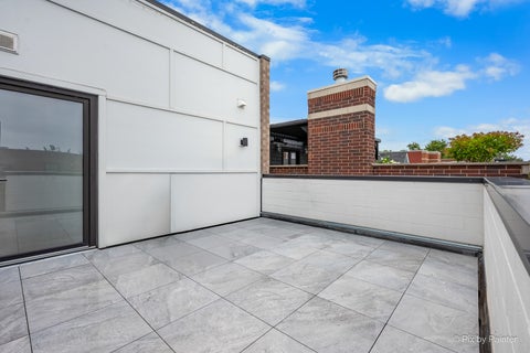 Tiny photo for 2640 N Bosworth Avenue #PHS, Chicago, IL 60614 (MLS # 12768902)