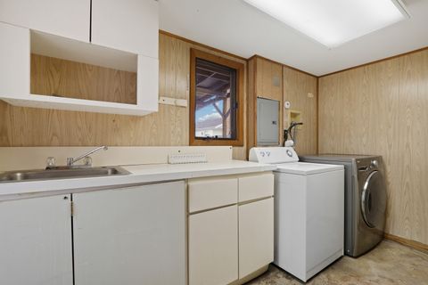 Tiny photo for 2821 W 102nd Street, Evergreen Park, IL 60805 (MLS # 12597522)