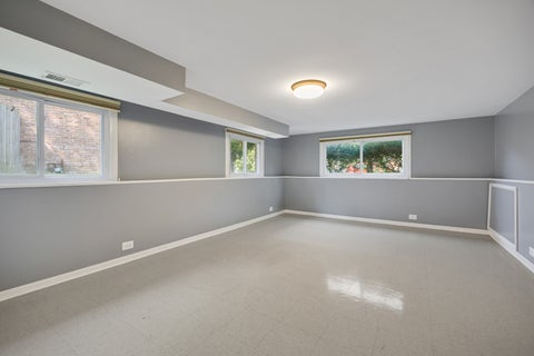 Tiny photo for 603 Gregg Road, Northbrook, IL 60062 (MLS # 12740227)