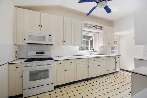 Tiny photo for 603 Gregg Road, Northbrook, IL 60062 (MLS # 12740227)