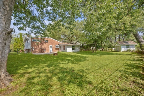 Tiny photo for 603 Gregg Road, Northbrook, IL 60062 (MLS # 12740227)