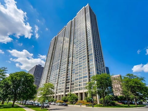 Photo of 2800 N Lake Shore Drive #1911, Chicago, IL 60657 (MLS # 12783558)